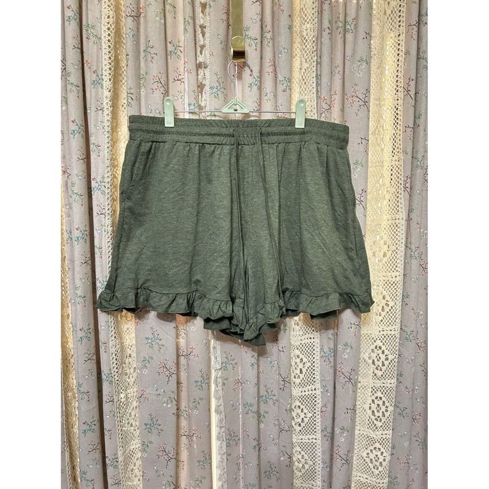 BloomChic Sage Ruffle Hem Lounge Shorts NWT Plus Size 18/20
